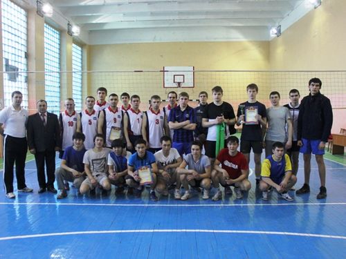В Ачинске прошли городские соревнования по волейболу среди учащихся профессионального образования