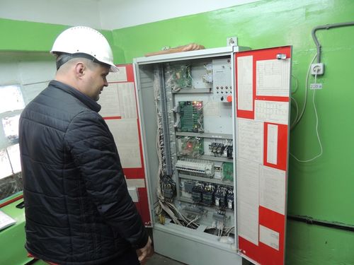 В Ачинске по программе капремонта заменили лифты в многоквартирном доме