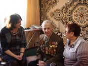 Ветерану Великой Отечественной войны вручили памятный знак 
