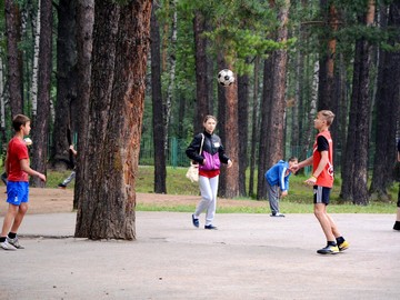 Члены фракции «Единая Россия» проверили условия детского отдыха в оздоровительном лагере «Сокол» 
