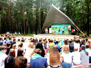 В ачинском «Соколе» «зажгли» импровизированный пионерский костер