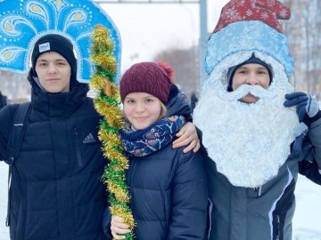 Рождественский Арбат в Ачинске: мастер-классы, зимние игры и праздничные угощения 