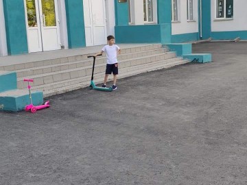 Председатель Ачинского городского Совета депутатов Сергей Никитин проверил начало работ по благоустройству школьных дворов