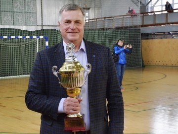 В Ачинске стартовал пятый ежегодный турнир по волейболу на кубок председателя городского Совета депутатов Сергея Никитина