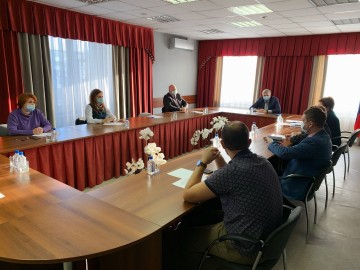 Депутаты Ачинска держат на особом контроле готовность системы здравоохранения к встрече очередной волны COVID-19